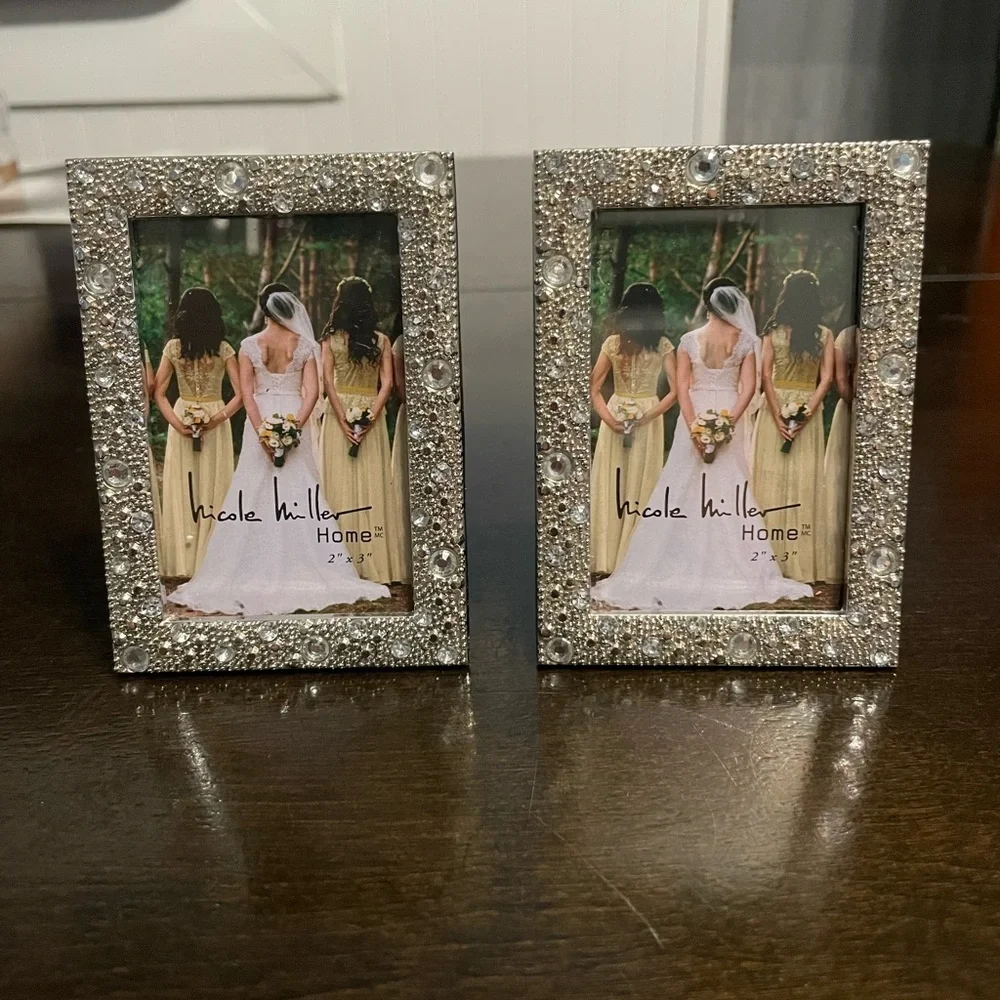 Adorable Mini Picture Frame Trio size (2) 2x3” and (1) 2x2” - Picture 4 of 7